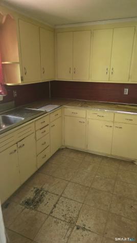 26 Fernwood Drive Simsbury CT 06070
