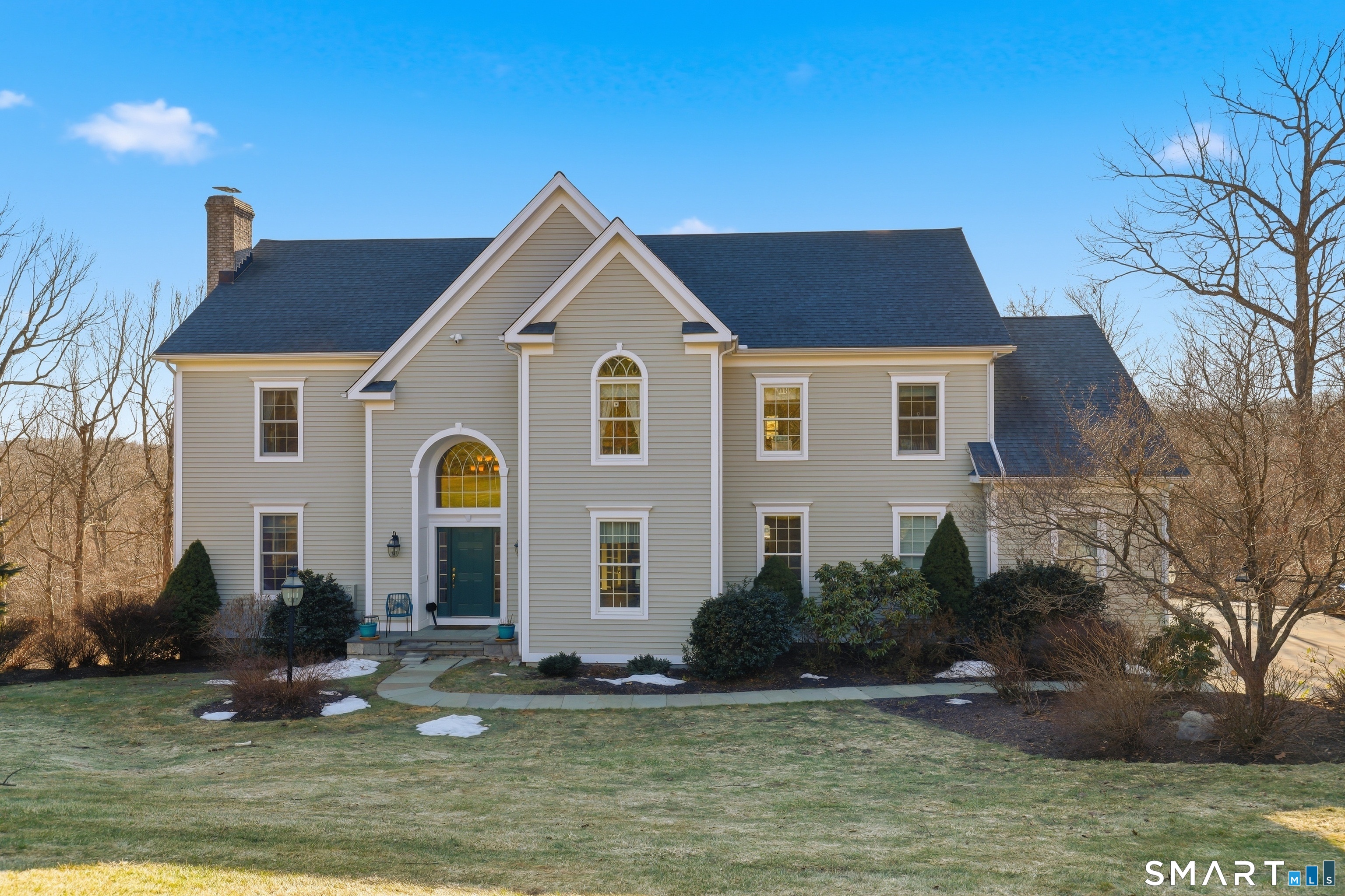 10 Briarwood Lane Newtown CT 06470