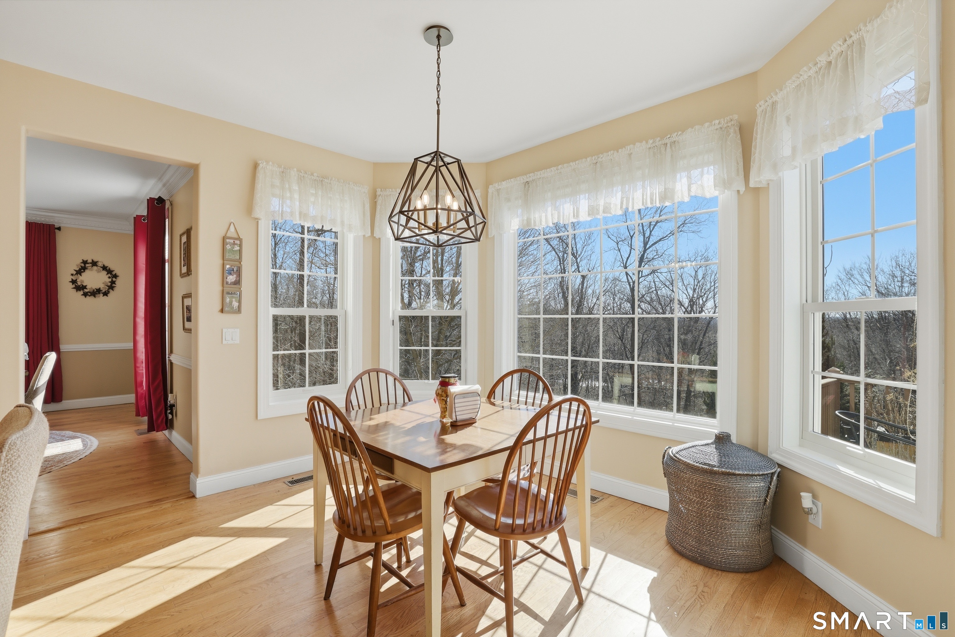 10 Briarwood Lane Newtown CT 06470