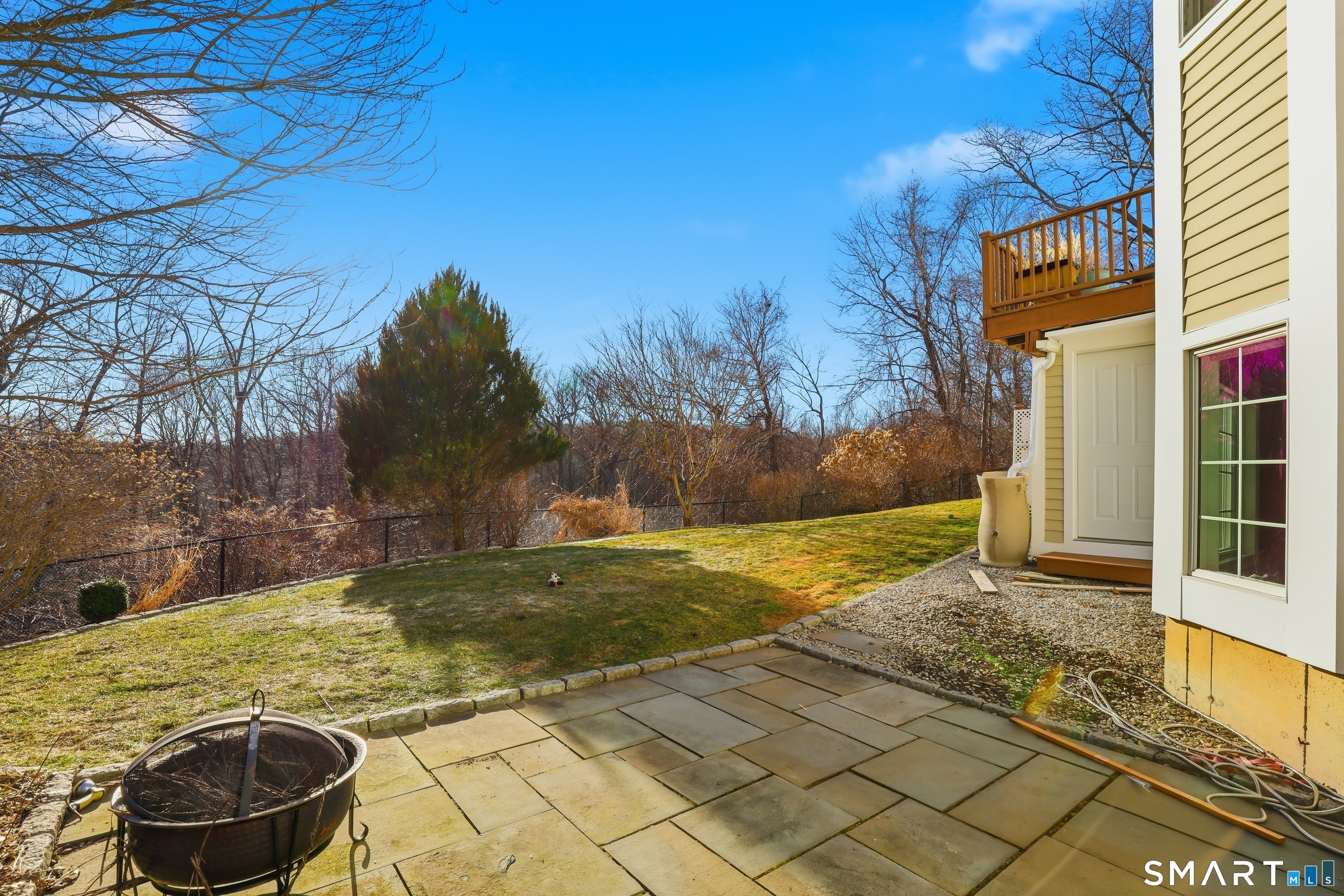 10 Briarwood Lane Newtown CT 06470