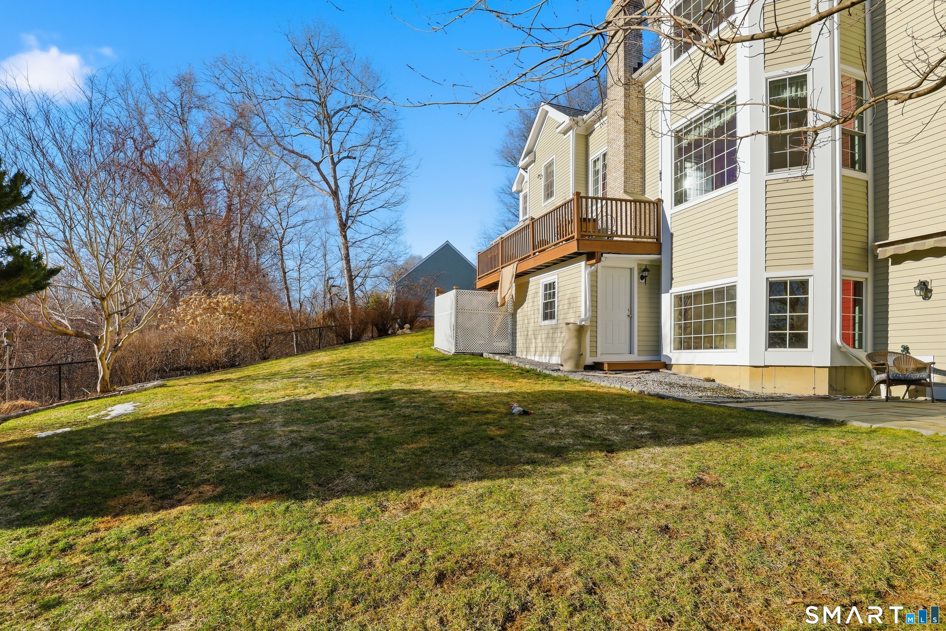 10 Briarwood Lane Newtown CT 06470