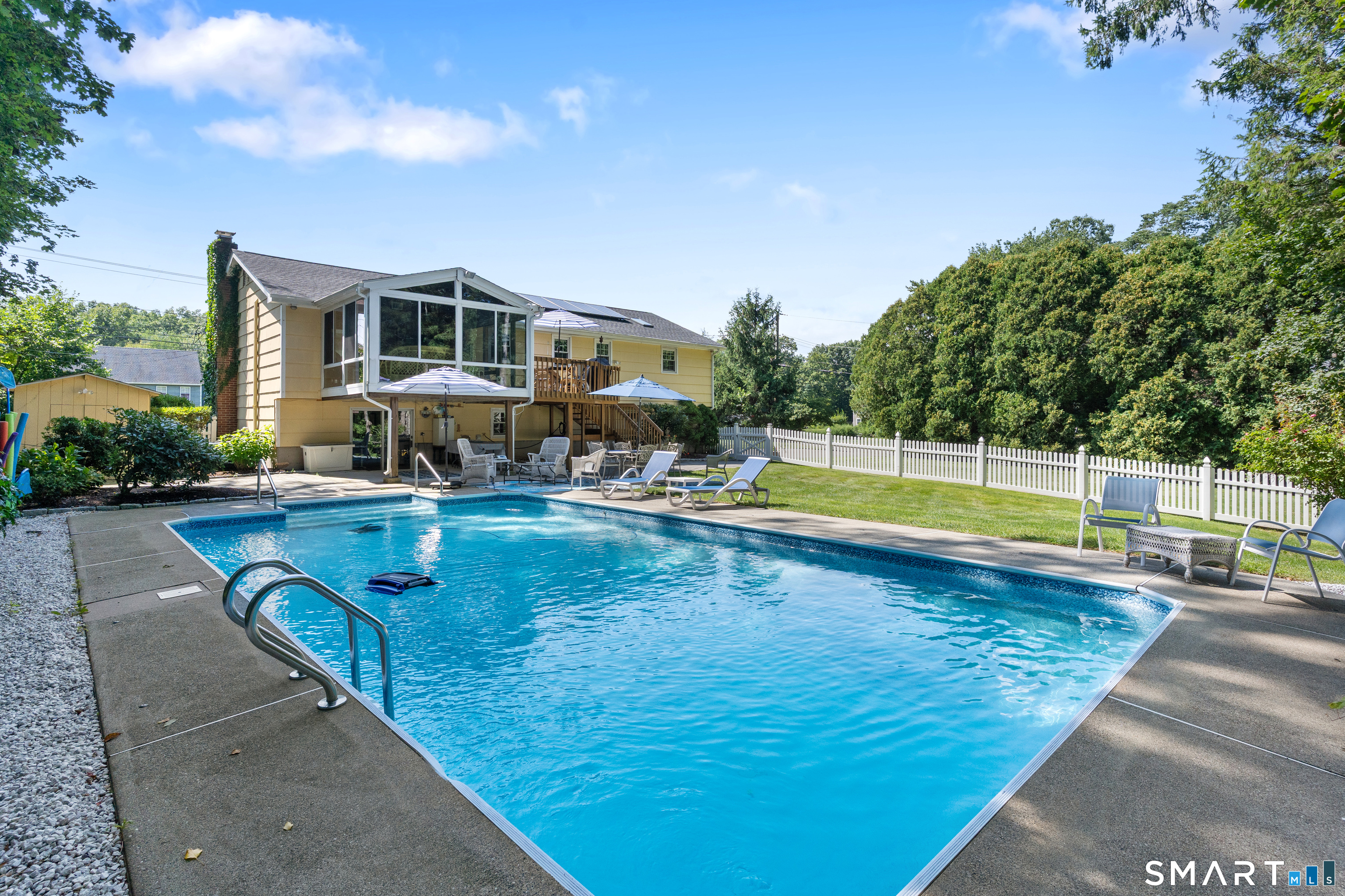 1431 Long Hill Road Guilford CT 06437