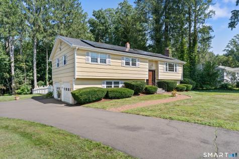 1431 Long Hill Road Guilford CT 06437