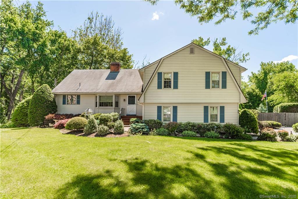 49 Ravenwood Road West Hartford CT 06107