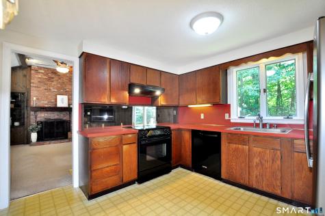 11 Roundhill Road Granby CT 06035