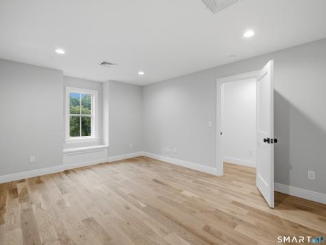 11 Old Farm Drive West Hartford CT 06107