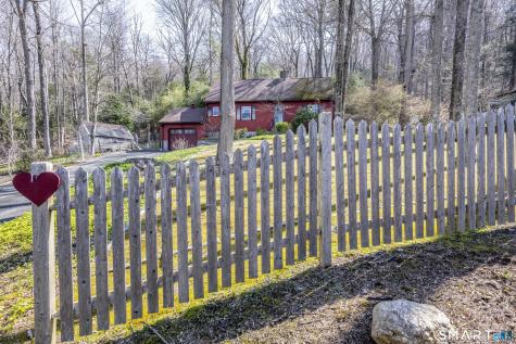 6 Morris Hubbard Road Haddam CT 06441
