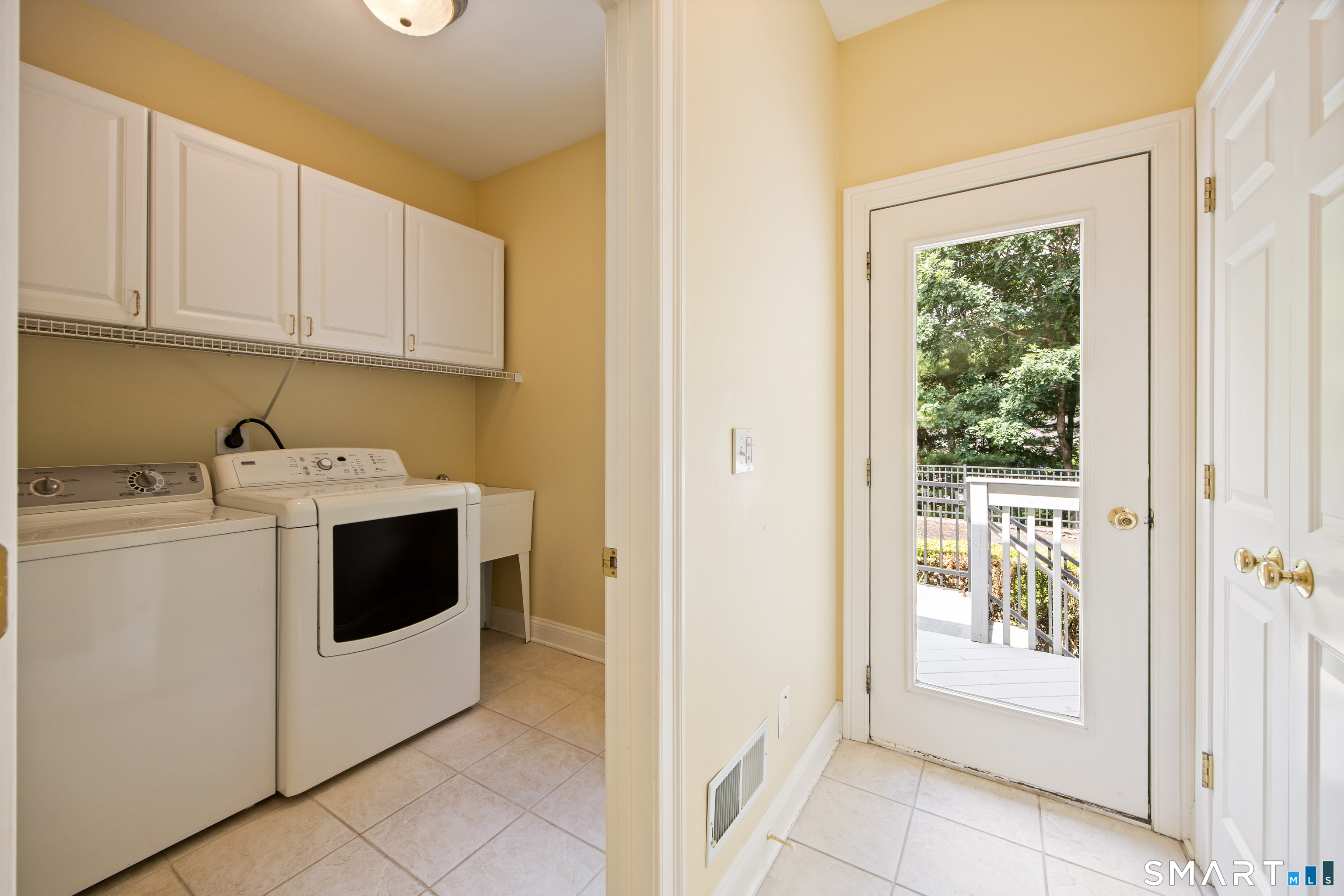 282 Tepi Drive Southbury CT 06488