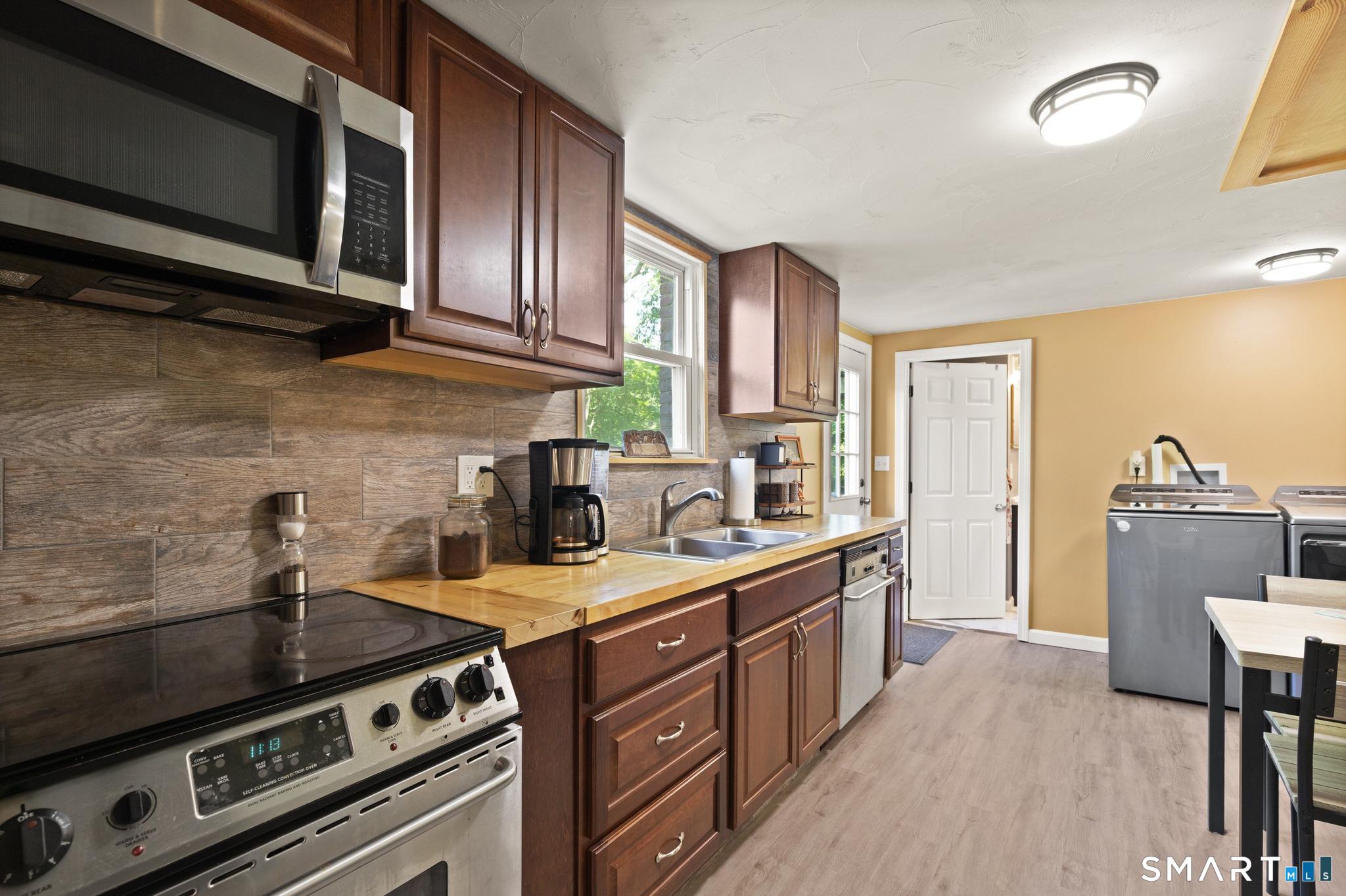 16 Shumway Avenue Killingly CT 06239