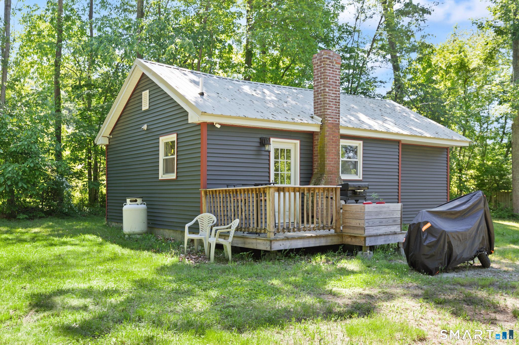 16 Shumway Avenue Killingly CT 06239