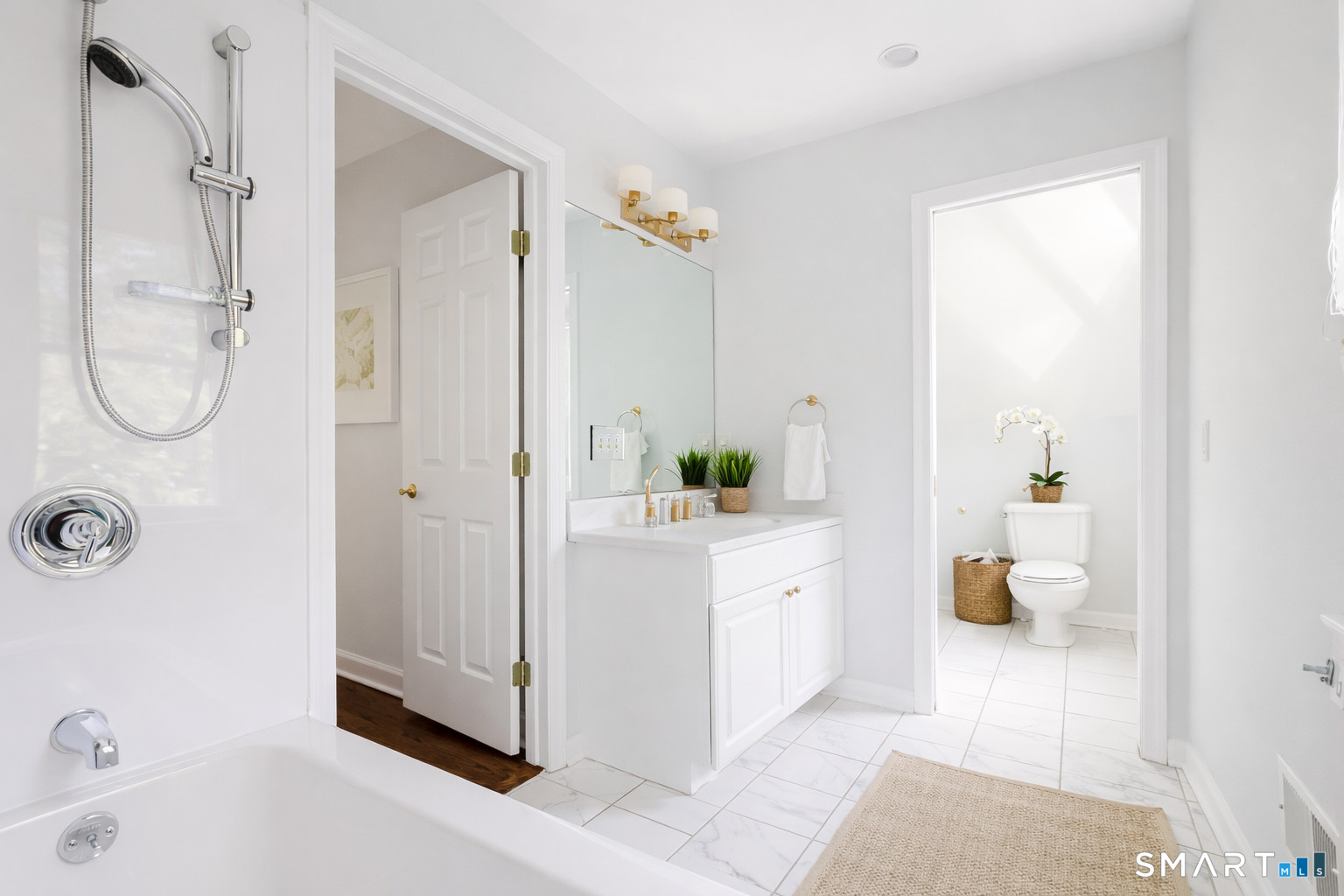 26 Farm Road New Canaan CT 06840