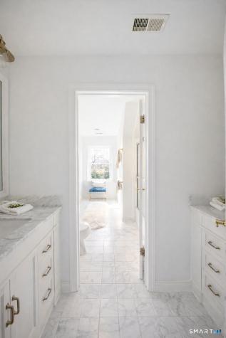 26 Farm Road New Canaan CT 06840