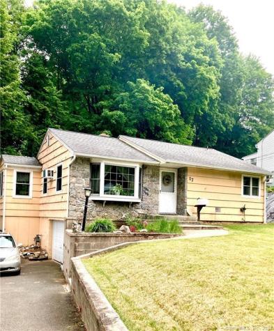 17 Farnam Hill Bethel CT 06801
