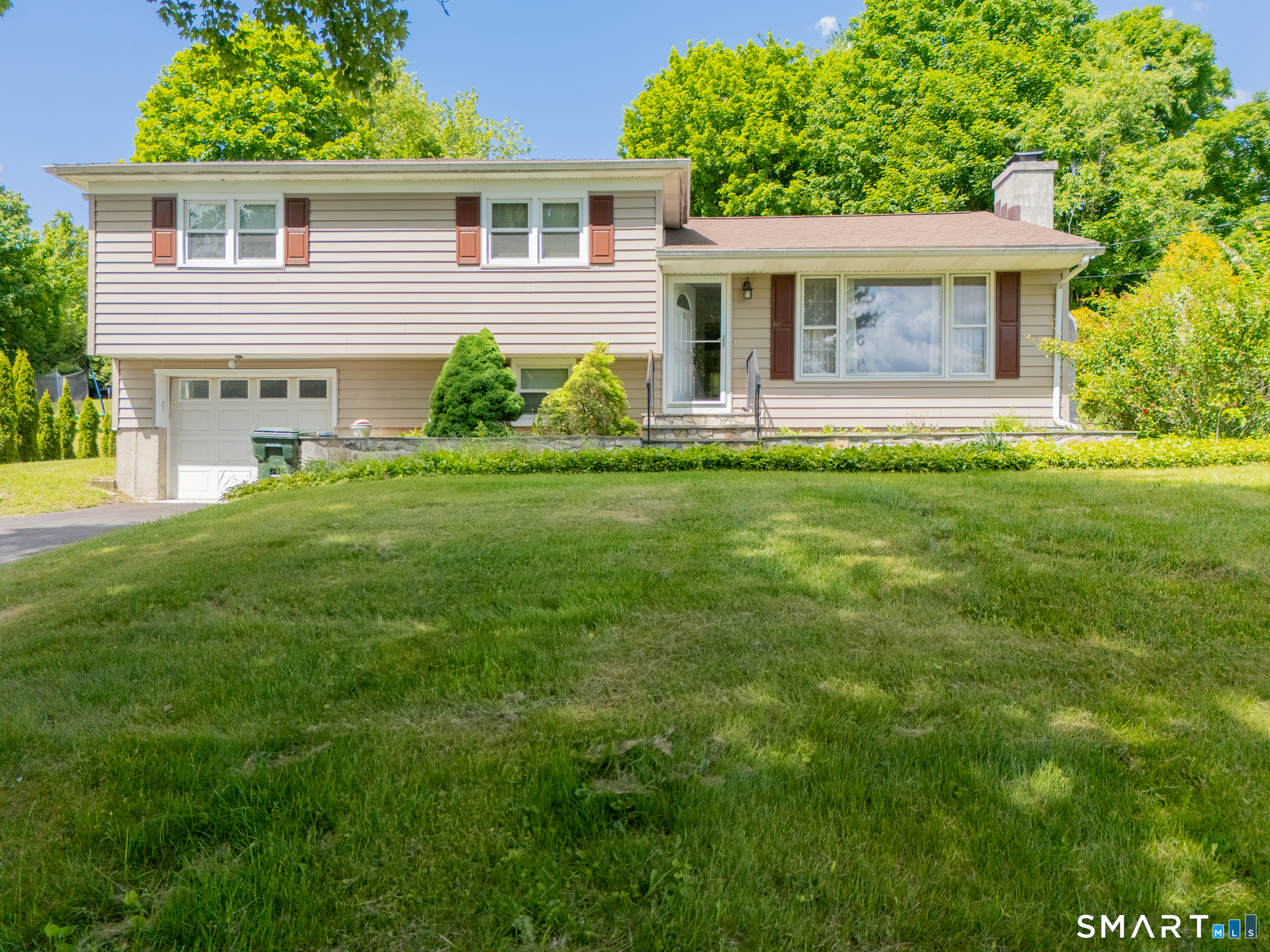 33 Kingswood Road Danbury CT 06811