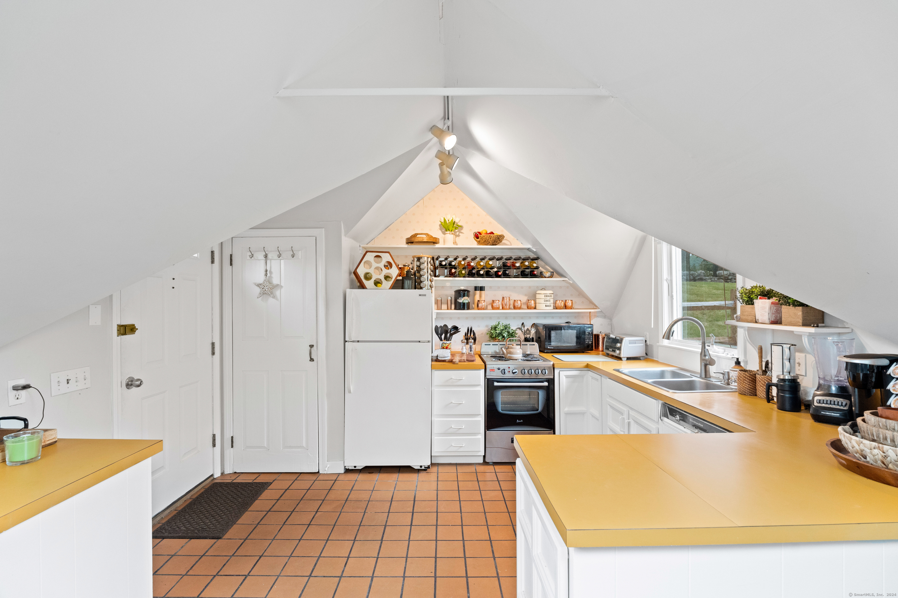 66 Collins Road Stonington CT 06378