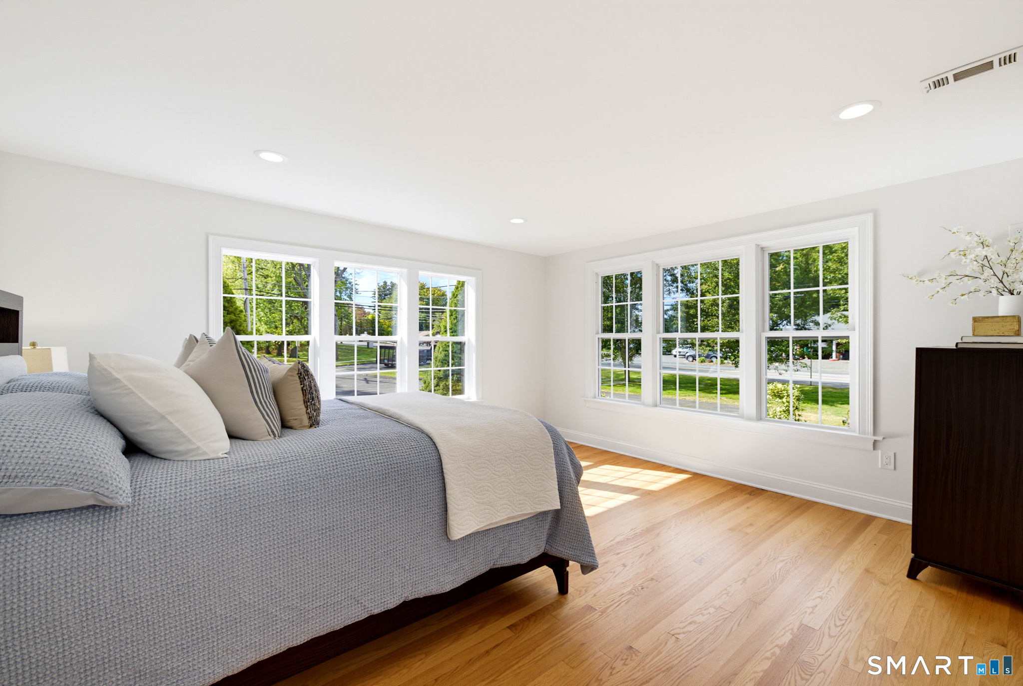729 Ellington Road South Windsor CT 06074