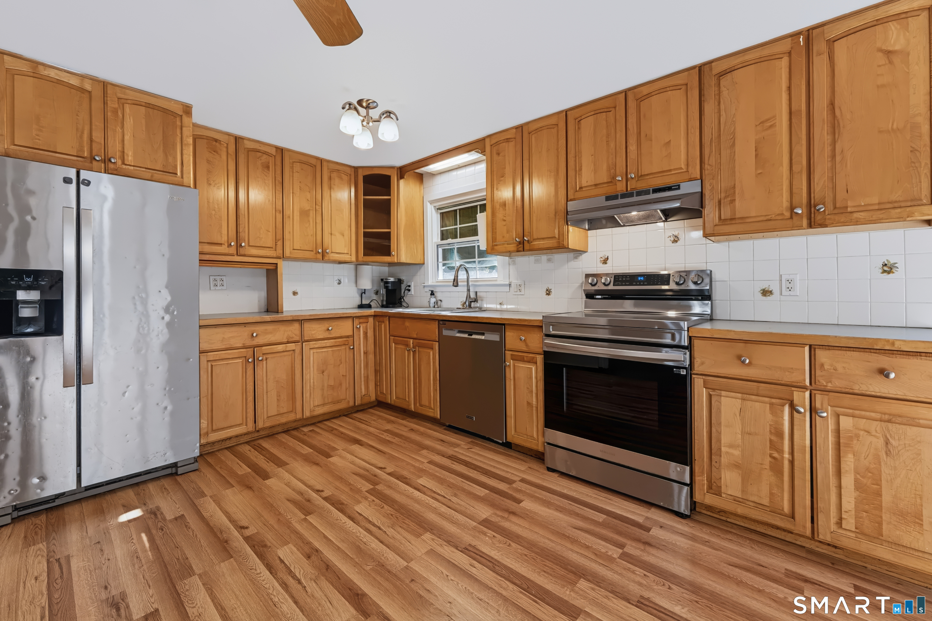 403-405 Skokorat Road Beacon Falls CT 06403