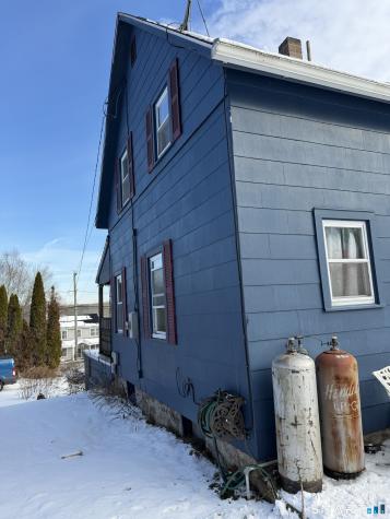 292 Old Colchester Road Montville CT 06382