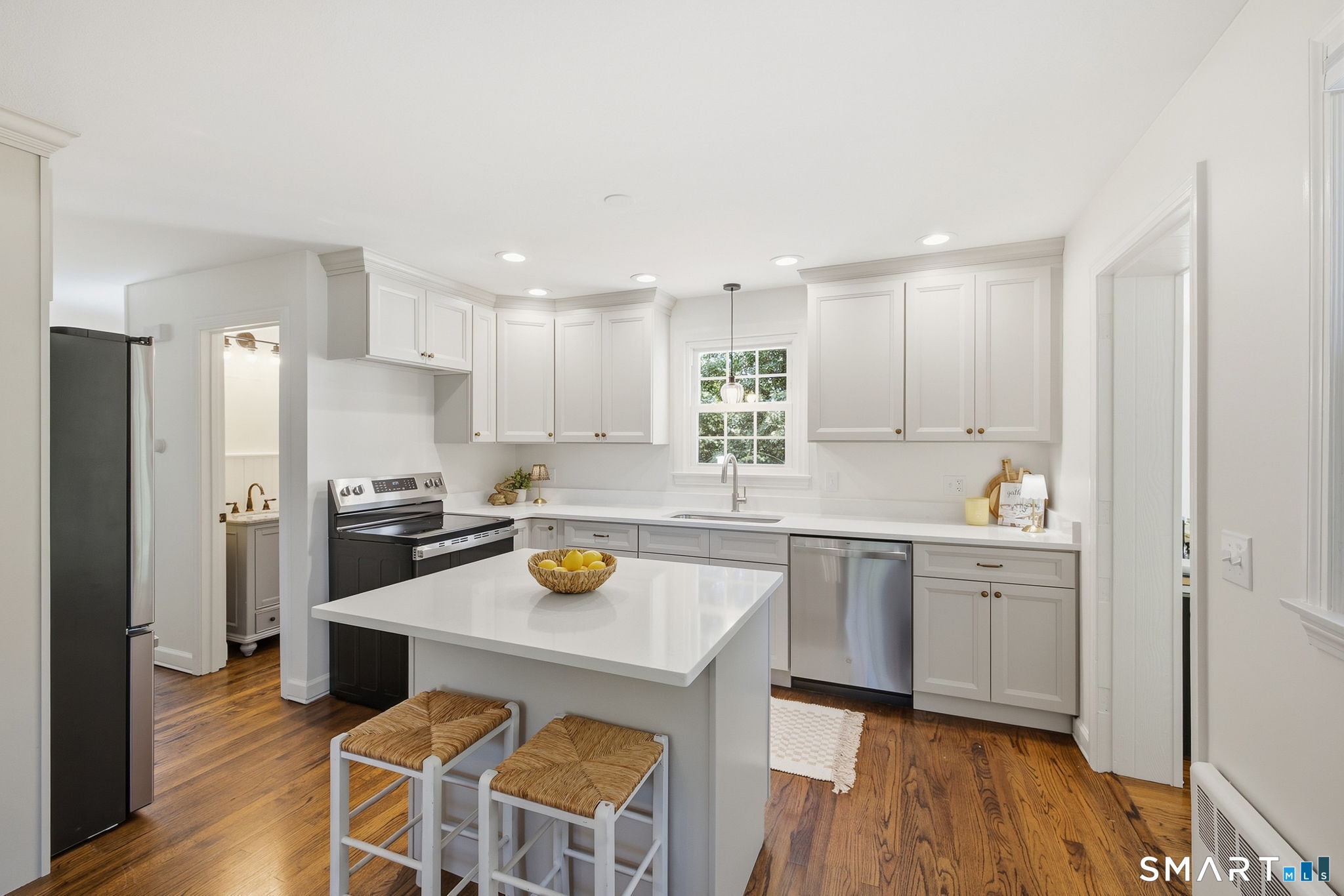 23 Hoffman Road Manchester CT 06042