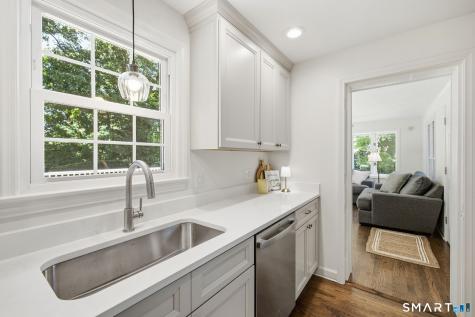 23 Hoffman Road Manchester CT 06042