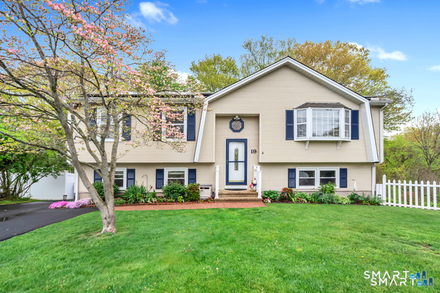 19 Robertson Drive Hamden CT 06518