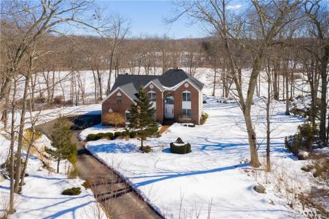 28 Equestrian Ridge Newtown CT 06470