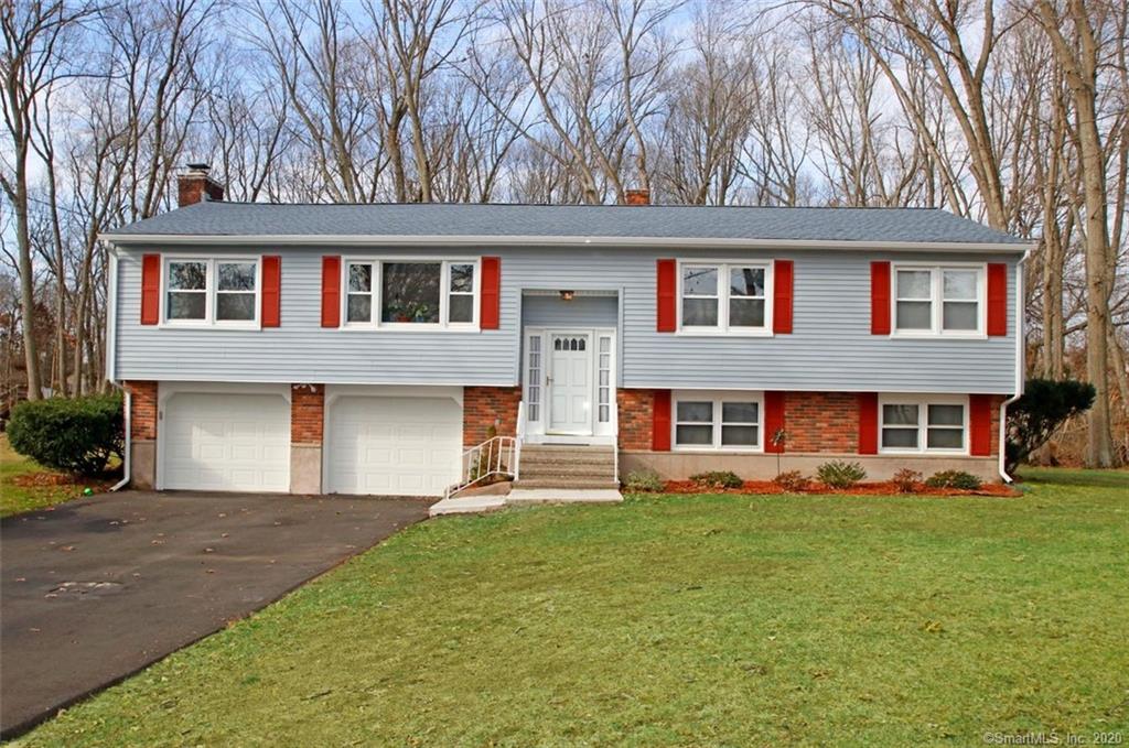 18 Grove Road North Haven CT 06473