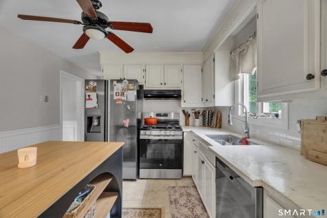 37 Woodside Drive Branford CT 06405