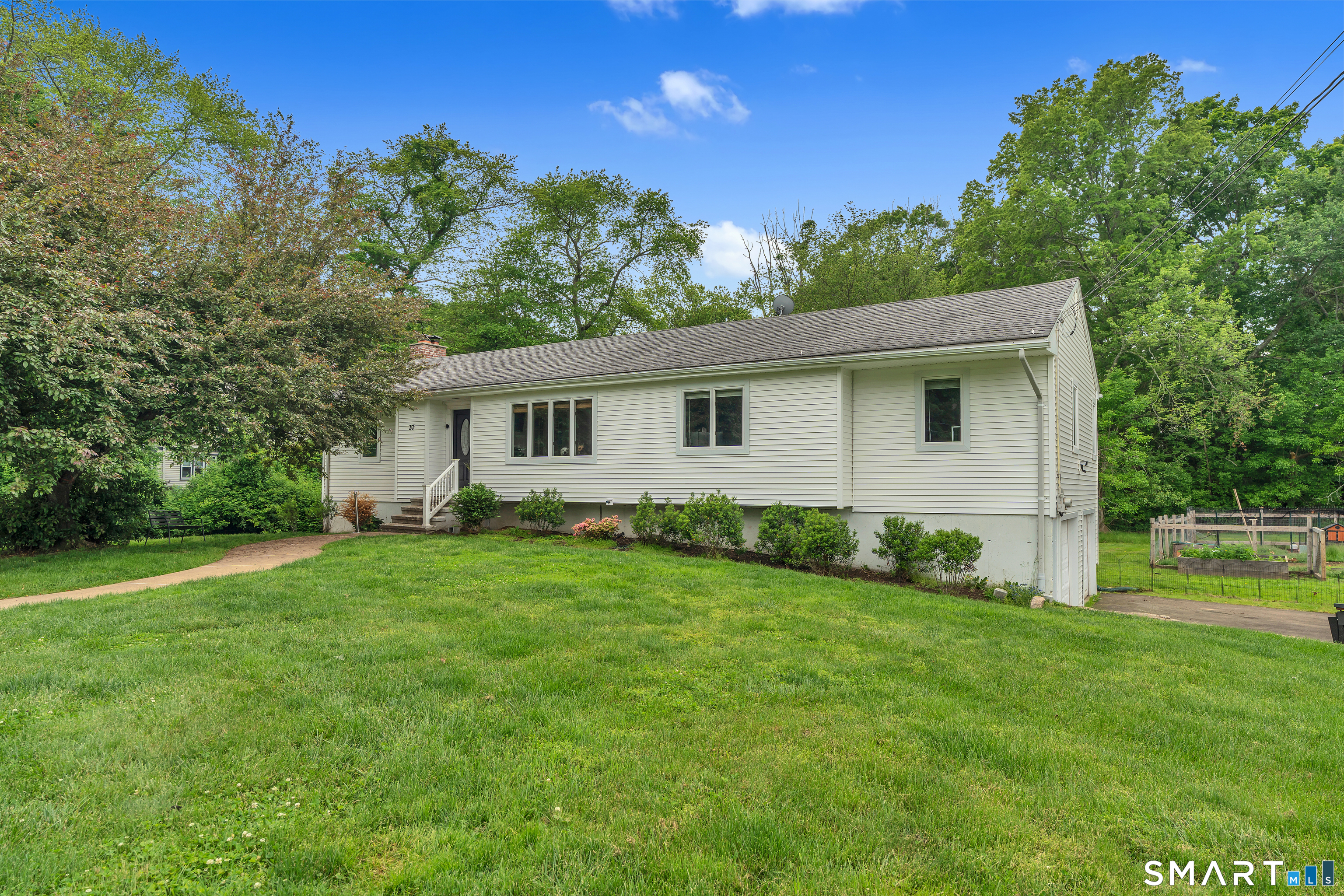 37 Woodside Drive Branford CT 06405