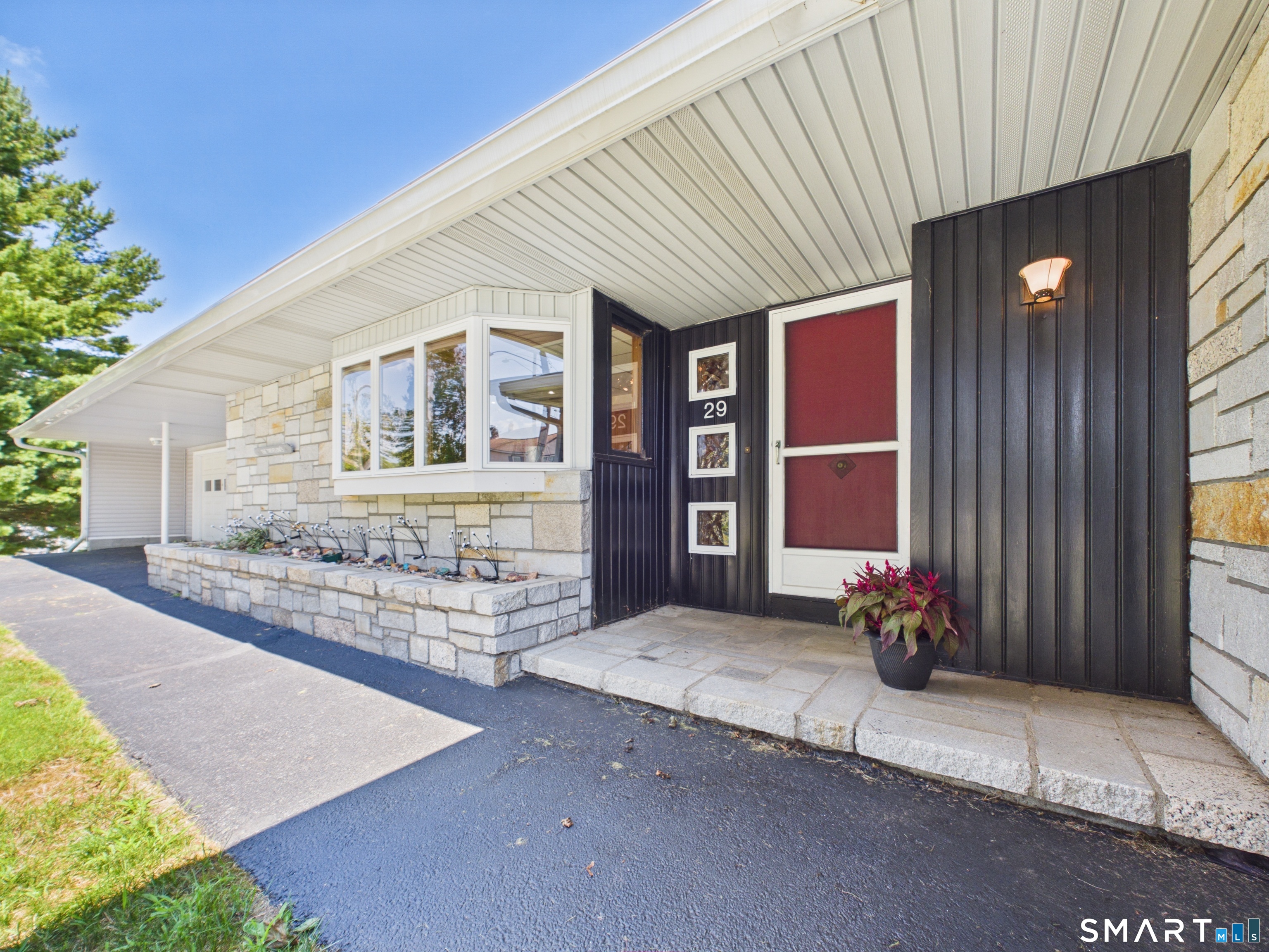 29 Vandall Street Thompson CT 06255