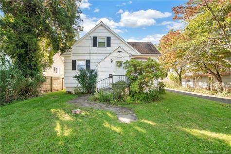 17 Francis Street Fairfield CT 06824