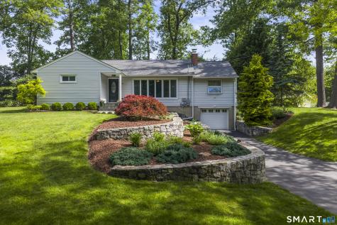 24 Beechwood Drive Newtown CT 06482