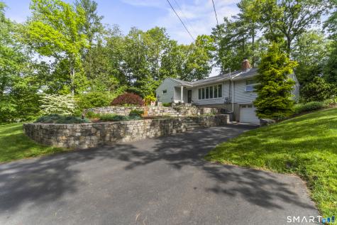 24 Beechwood Drive Newtown CT 06482
