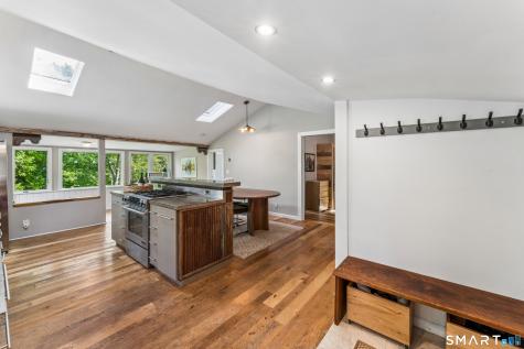 1 Algonquin Trail Newtown CT 06482