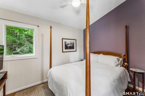 1 Algonquin Trail Newtown CT 06482