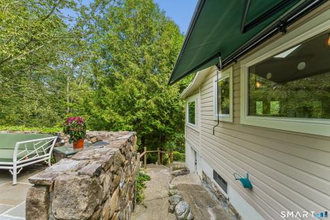 1 Algonquin Trail Newtown CT 06482