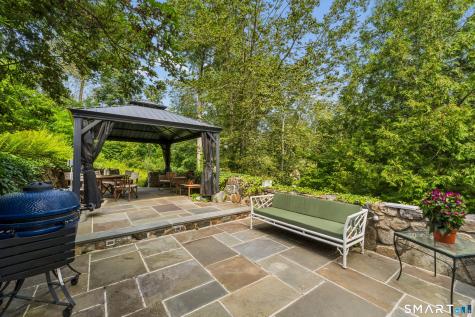 1 Algonquin Trail Newtown CT 06482