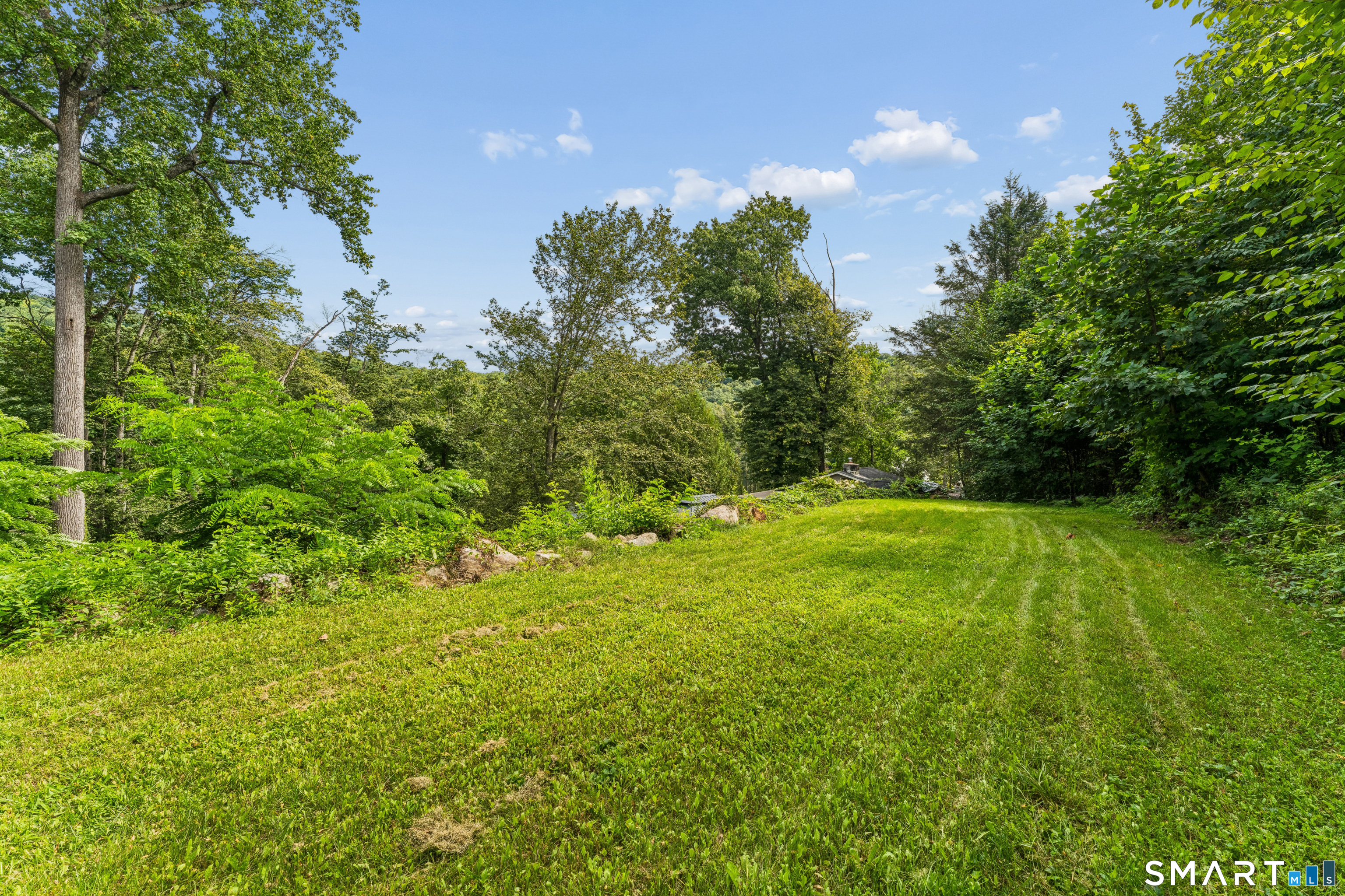 1 Algonquin Trail Newtown CT 06482