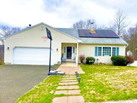 59 Wisteria Drive Naugatuck CT 06770