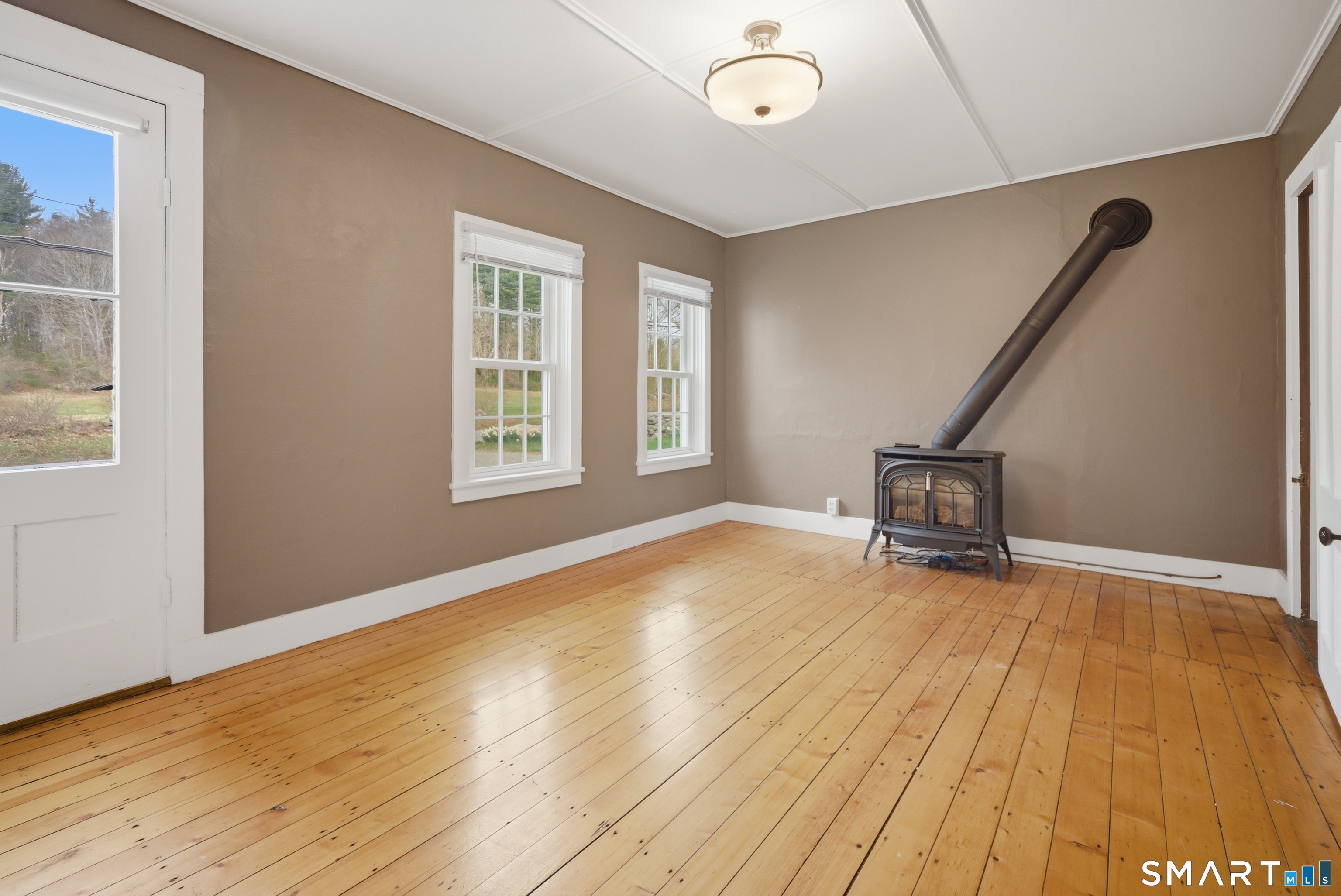 18 Bates Road Chaplin CT 06235