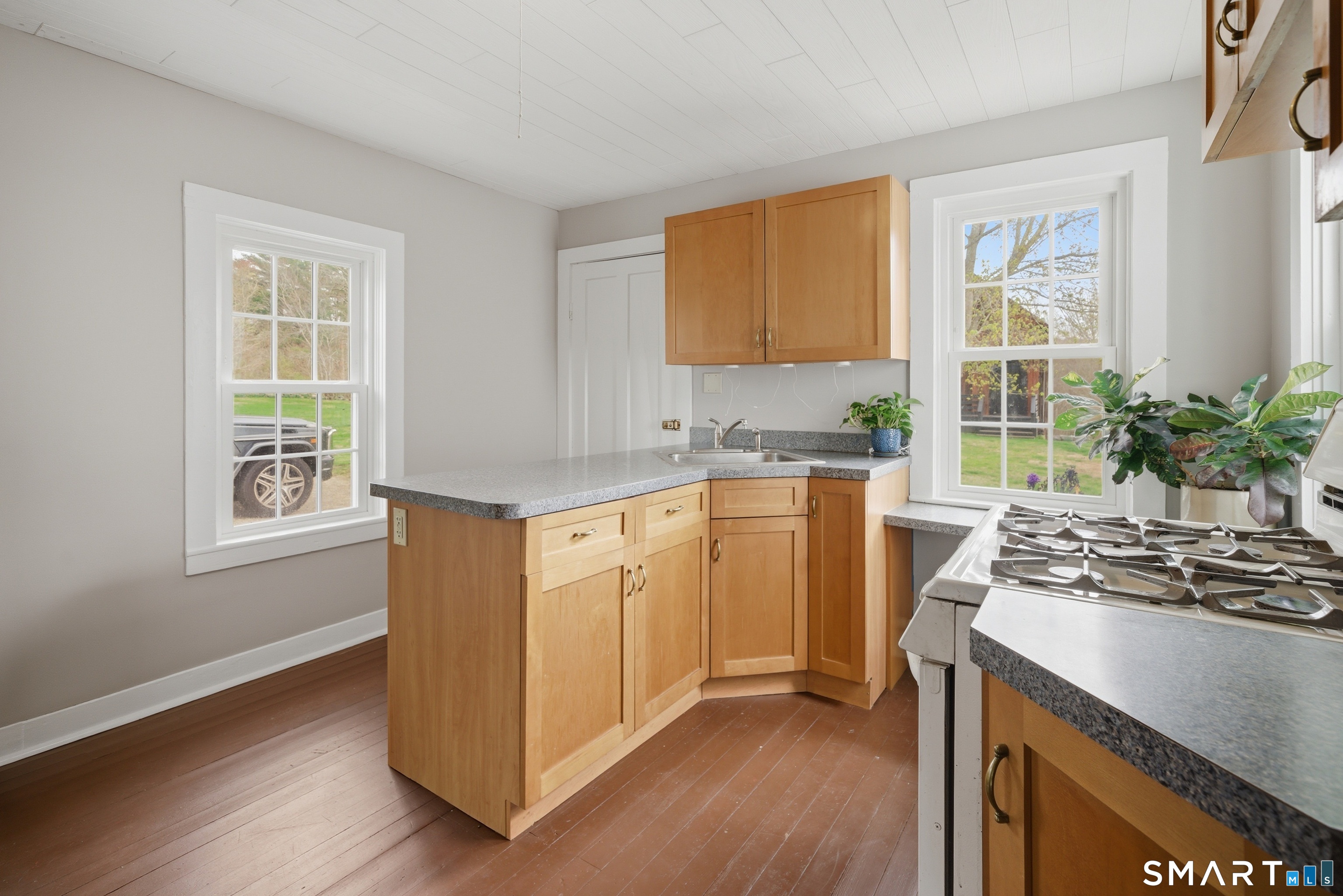 18 Bates Road Chaplin CT 06235