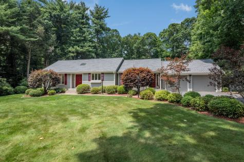 50 Daventry Hill Avon CT 06001