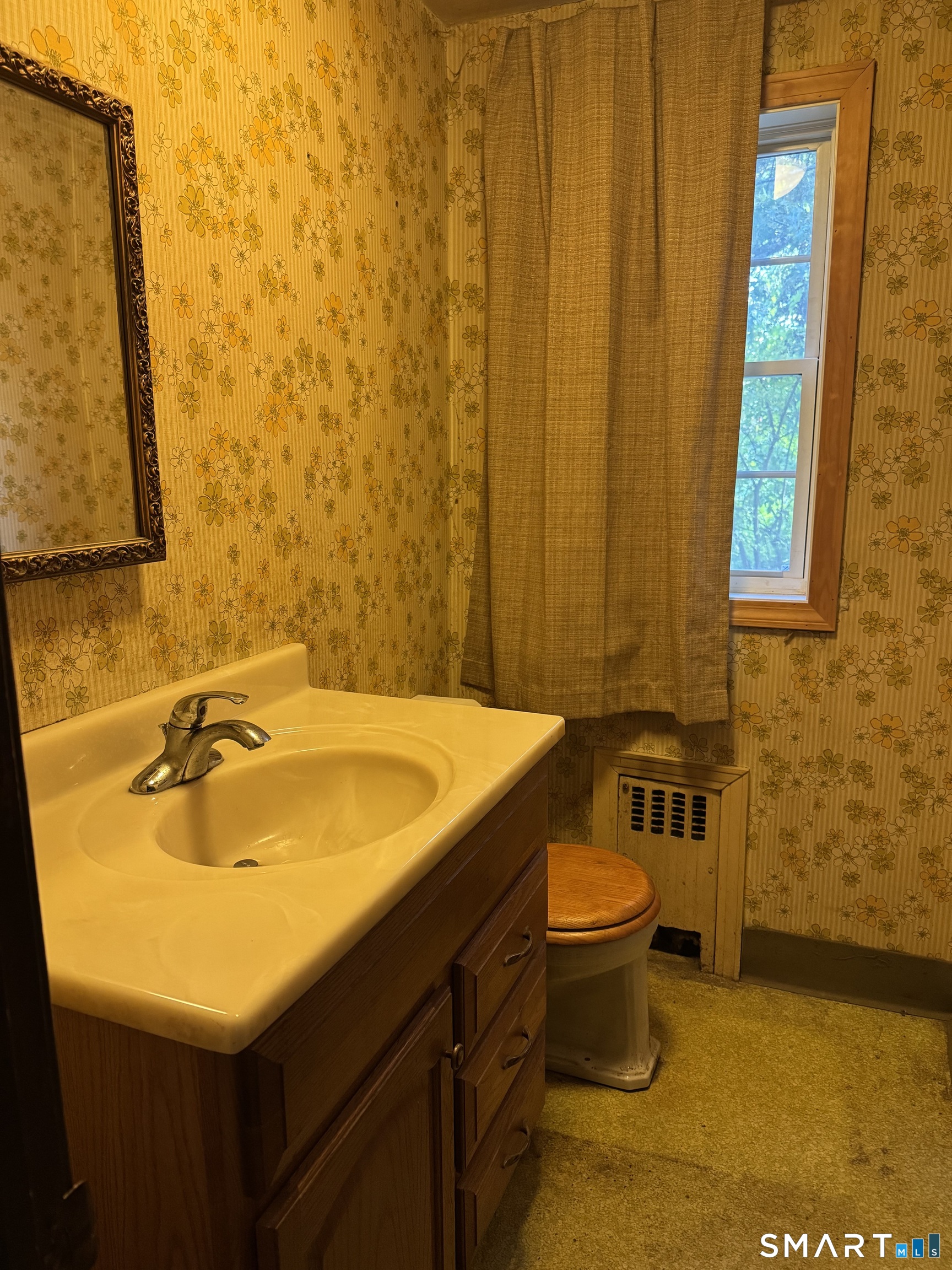 59 East Wintonbury Avenue Bloomfield CT 06002