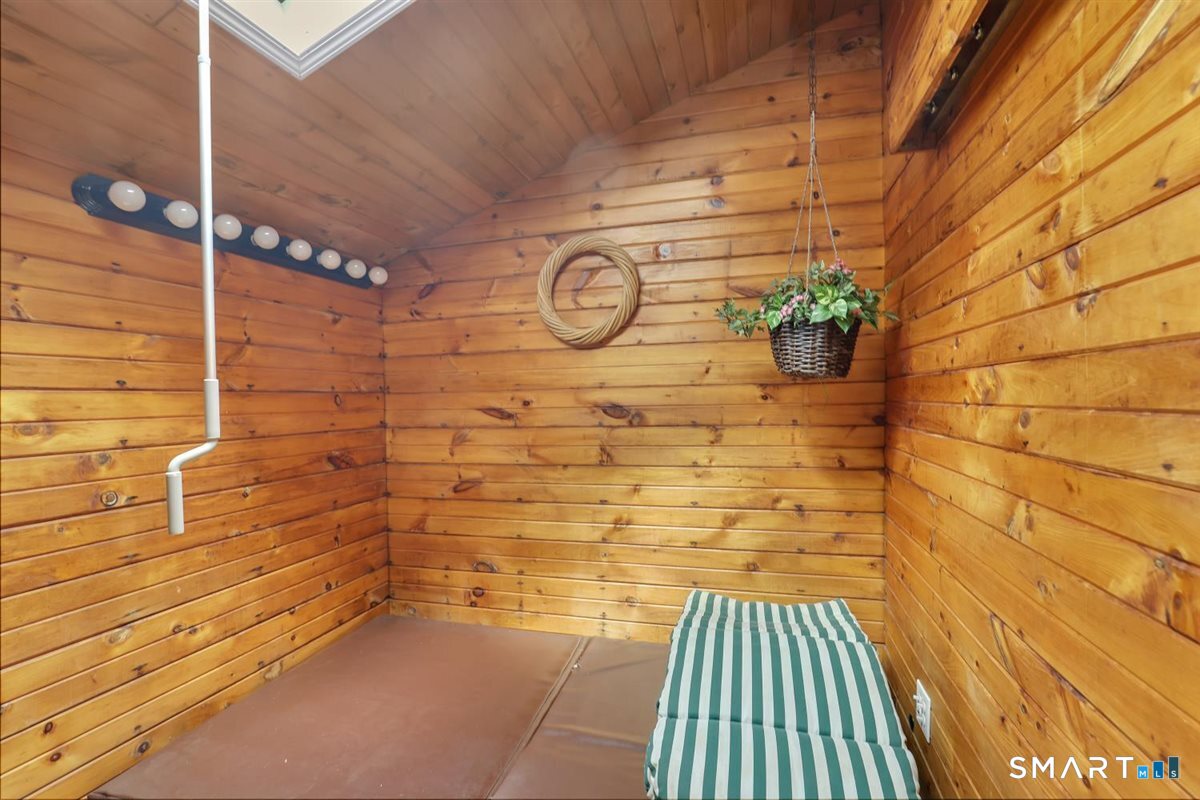 232 Jones Road Naugatuck CT 06770