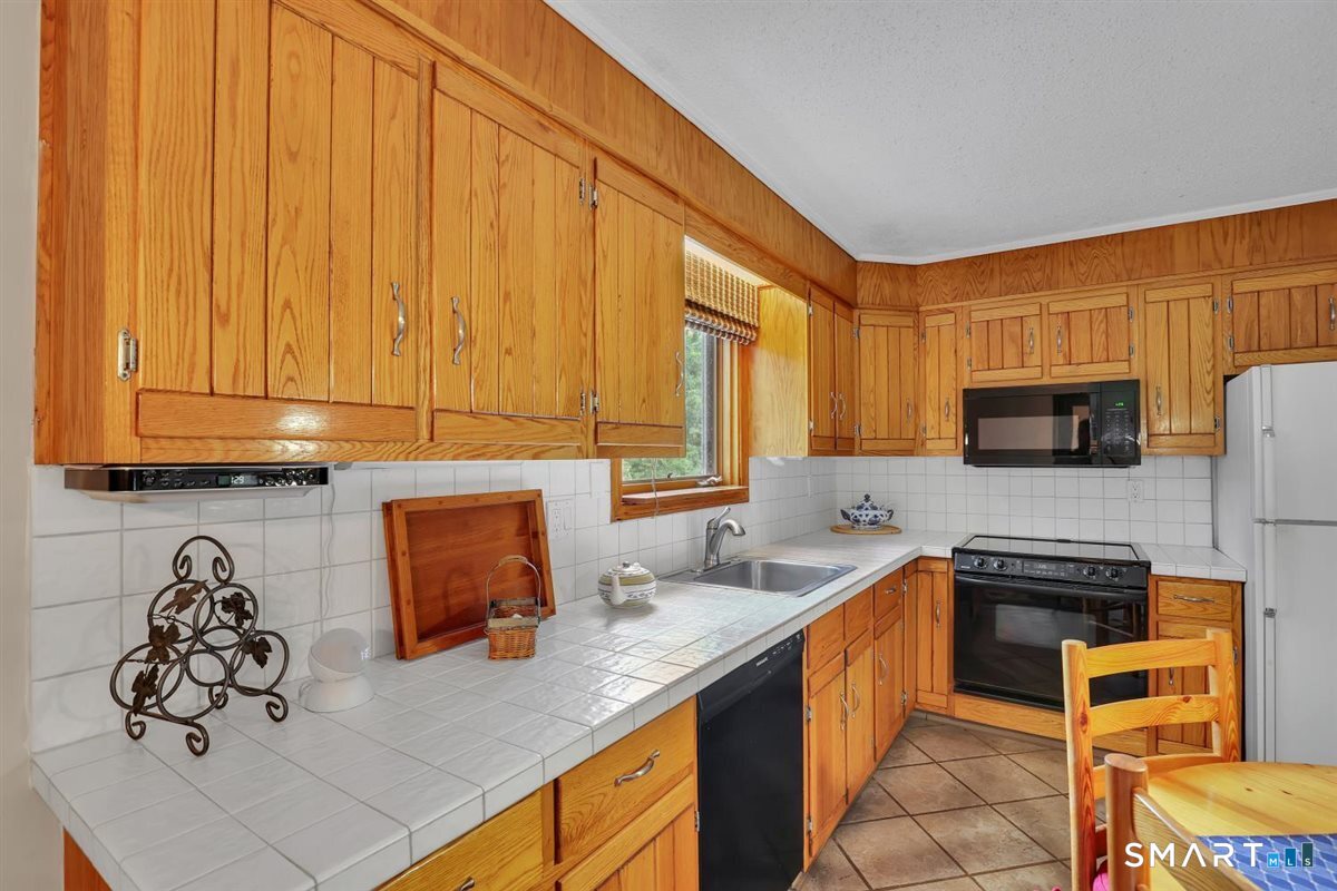 232 Jones Road Naugatuck CT 06770