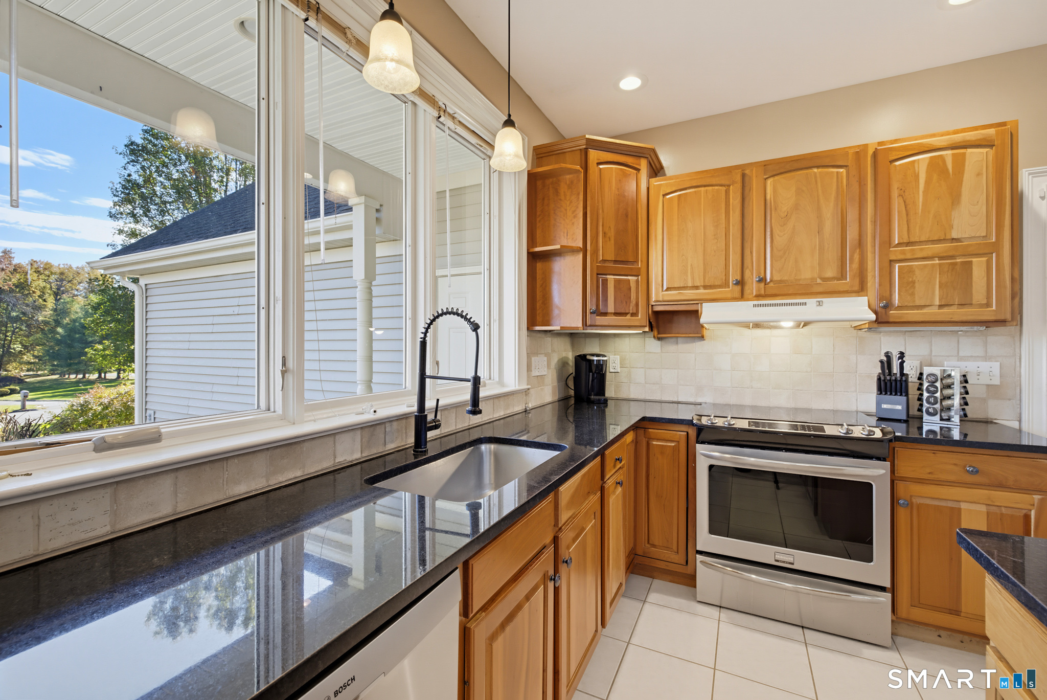 189 Shadow Pond Lane Suffield CT 06078