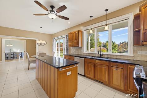 189 Shadow Pond Lane Suffield CT 06078