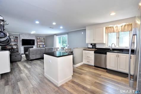 23 Kingsbridge Avon CT 06001