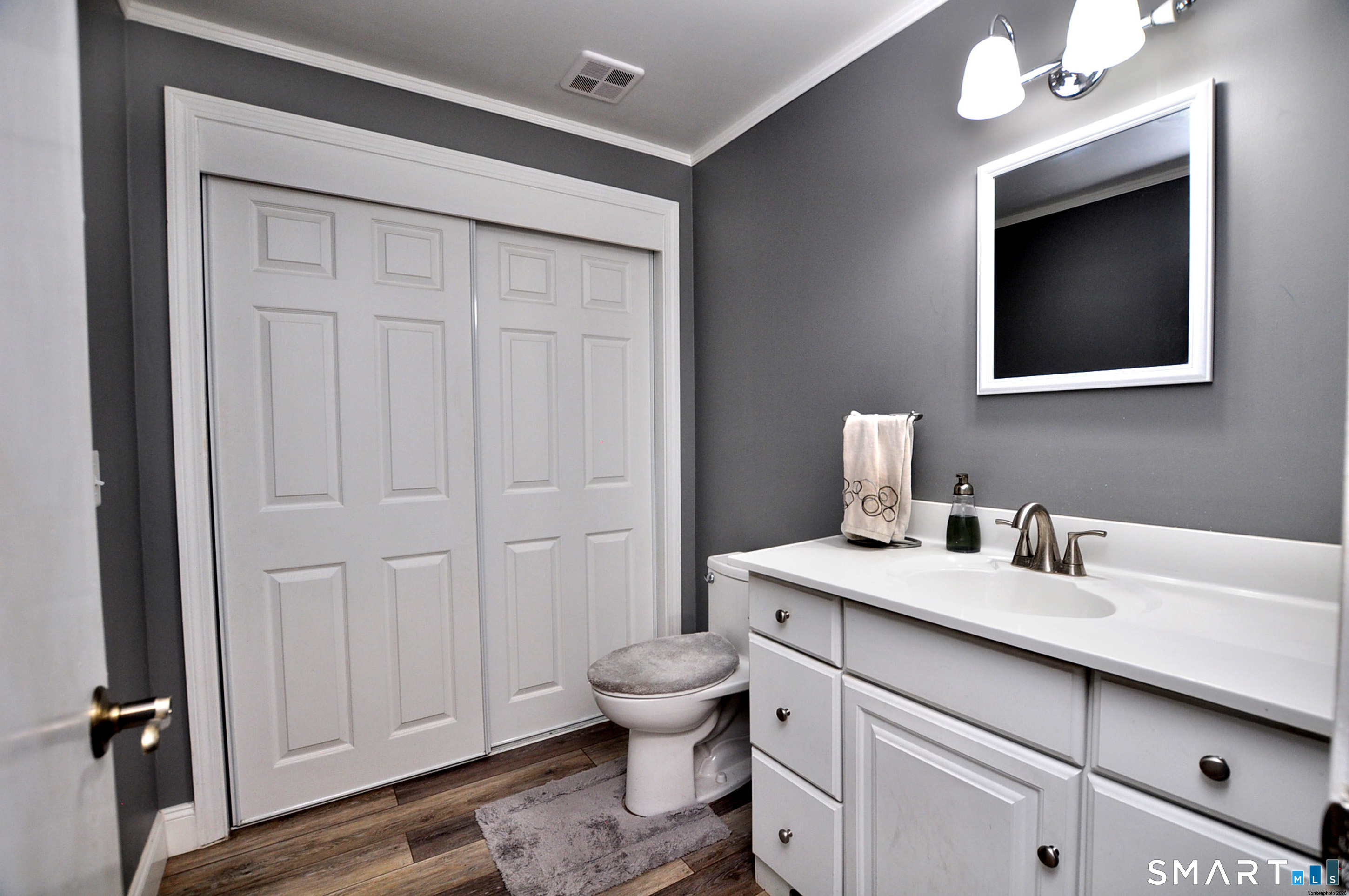 23 Kingsbridge Avon CT 06001