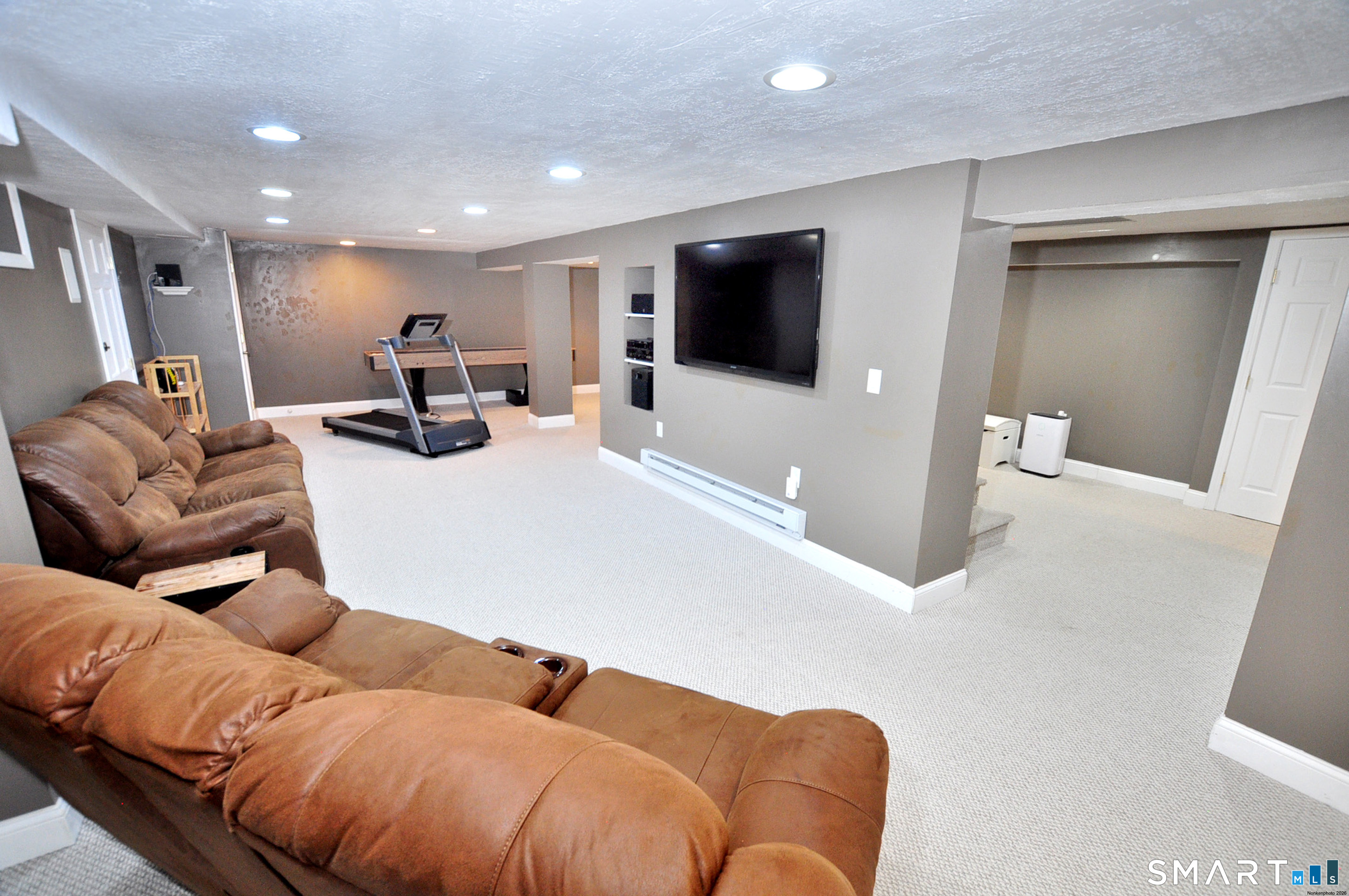 23 Kingsbridge Avon CT 06001